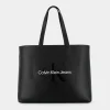 12222-0GQSCULPTED SLIM TOTEBLACK- BORSE^CALVIN KLEIN JEANS Cheap
